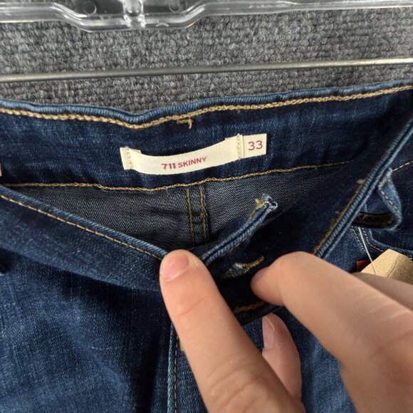 NWT Levis Womens Denim 711 Skinny Jeans W33 L30 16 Medium Mid Rise Distressed - Picture 10 of 16